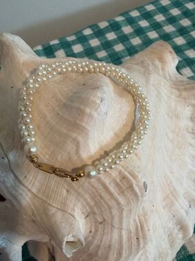 Faux twisted pearl bracelet
